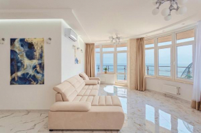 Direct sea view